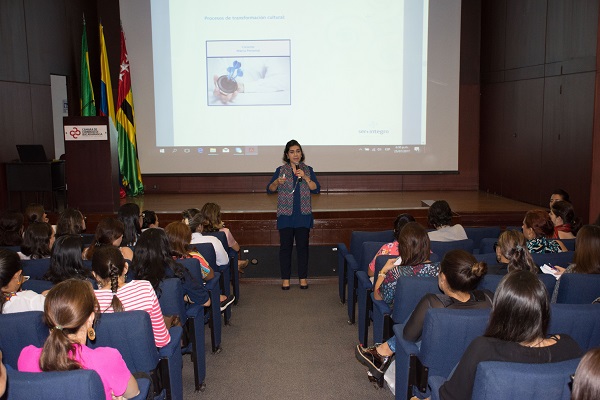 Exitoso lanzamiento en la CCB del programa Mujeres ECCO, en su edición 2017 