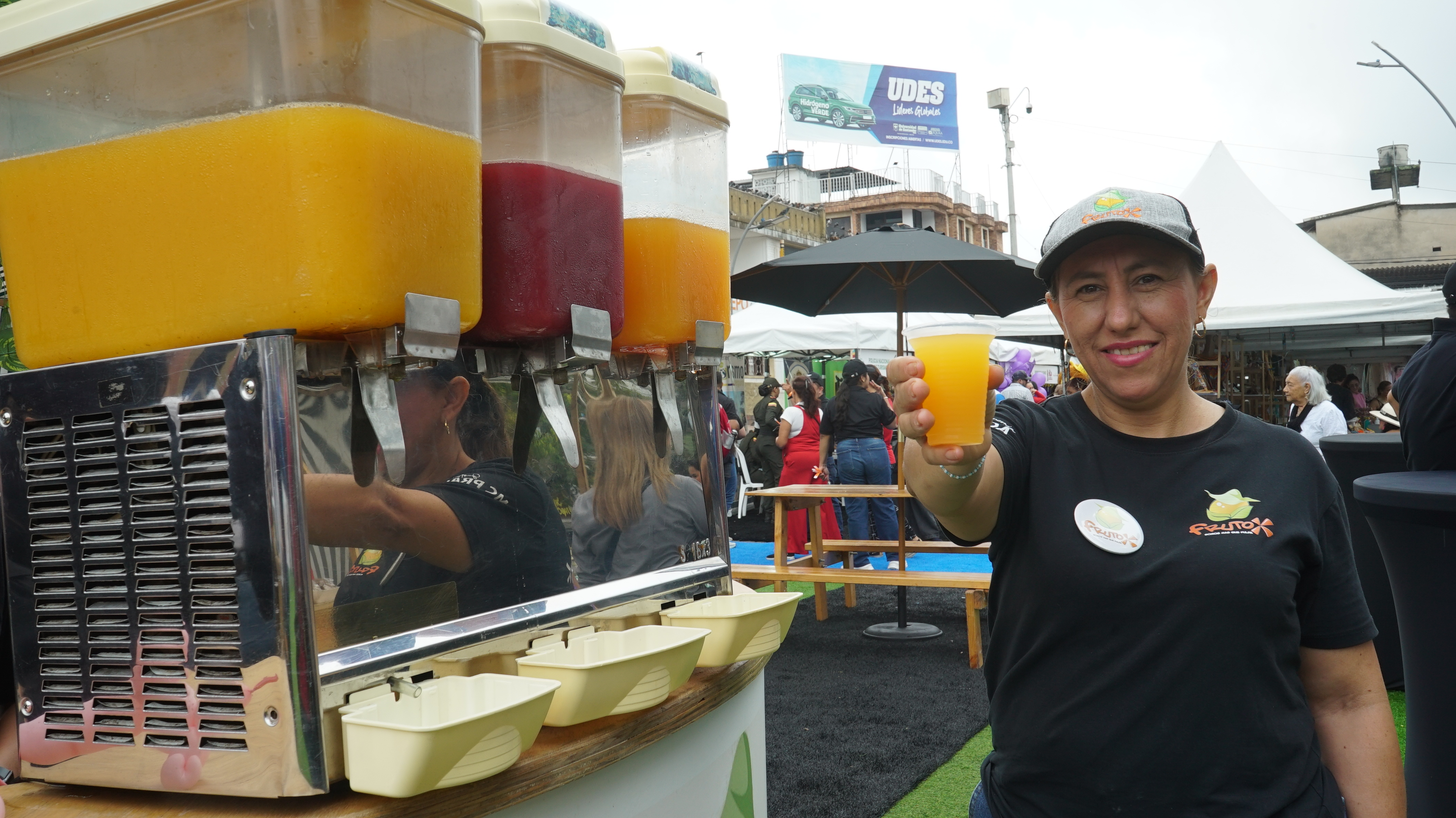 Expo Conecta Floridablanca reuni&oacute; a m&aacute;s de 3.000 visitantes en una jornada de comercio, gastronom&iacute;a y entretenimiento 
