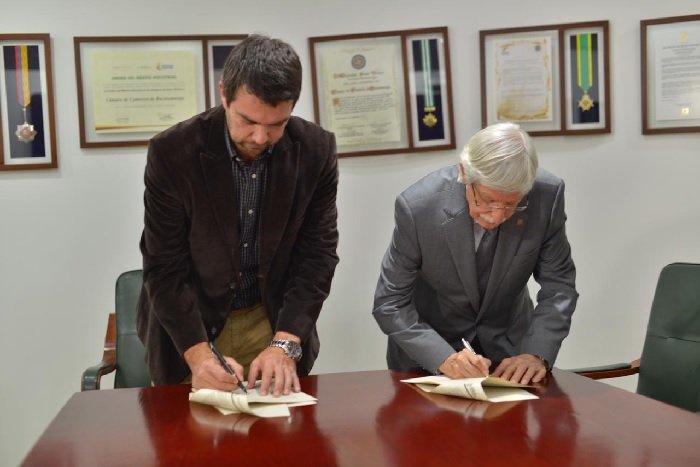 CONVENIO CÁMARA DE COMERCIO DE BUCARAMANGA Y UNIVERSIDAD DE SANTANDER, "PROGRAMA MÁS IDEAS, MÁS EMPRESAS"