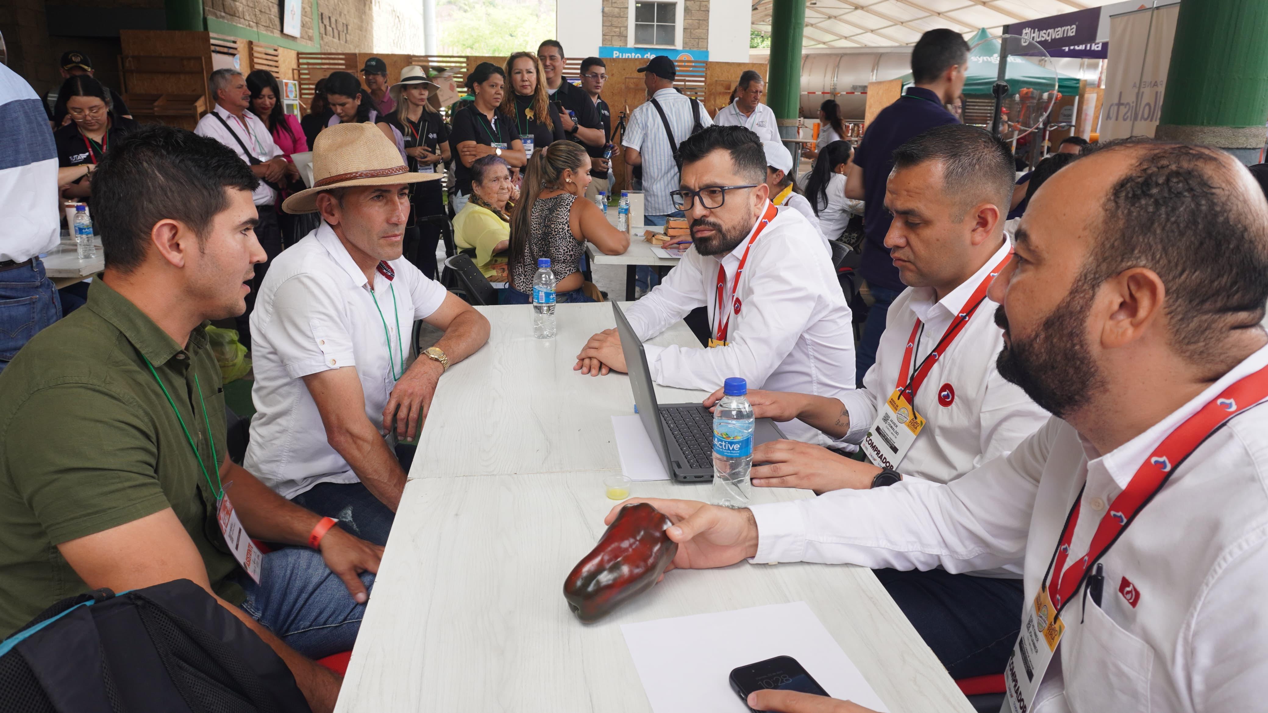 Compra Rural Santander superó los $400 millones en ventas gracias al resultado de 120 citas de negocio
