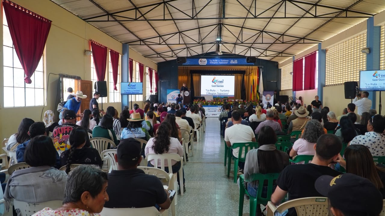 Zapatoca reunió a más de 1.000 visitantes en el 4.º Foro Regional de Turismo Zapatoca reunió a más de 1.000 visitantes en el 4.º Foro Regional de Turismo
