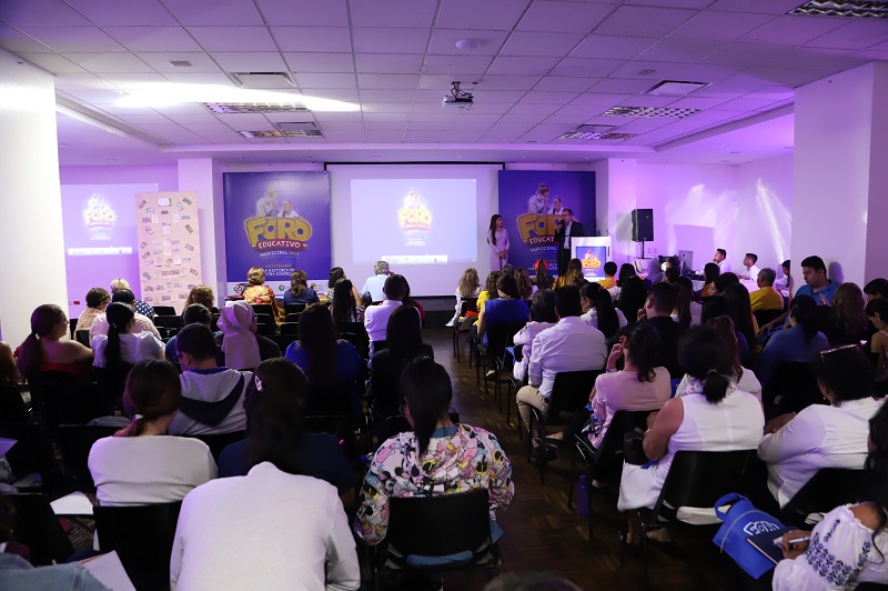 Docente del Instituto Técnico Superior Dámaso Zapata fue reconocida por su experiencia significativa de aula