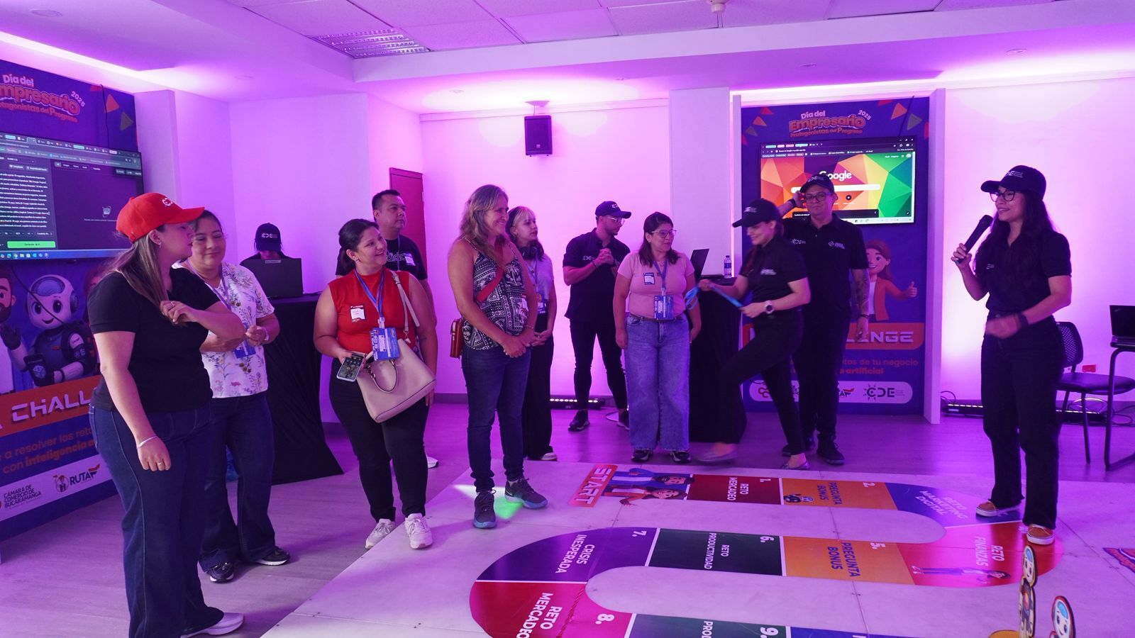 Cerca de mil empresarios celebraron el Día Internacional del Empresario con la Cámara de Comercio de Bucaramanga Cerca de mil empresarios celebraron el Día Internacional del Empresario con la Cámara de Comercio de Bucaramanga