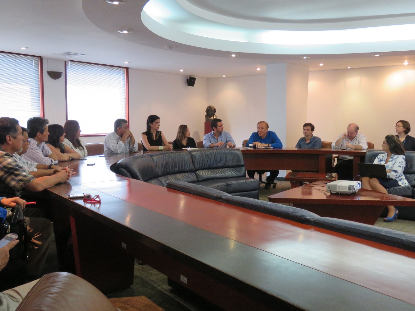 Directores y gerentes de los distintos Institutos Descentralizados del Municipio de Bucaramanga firmaron el Compromiso por la Transparencia