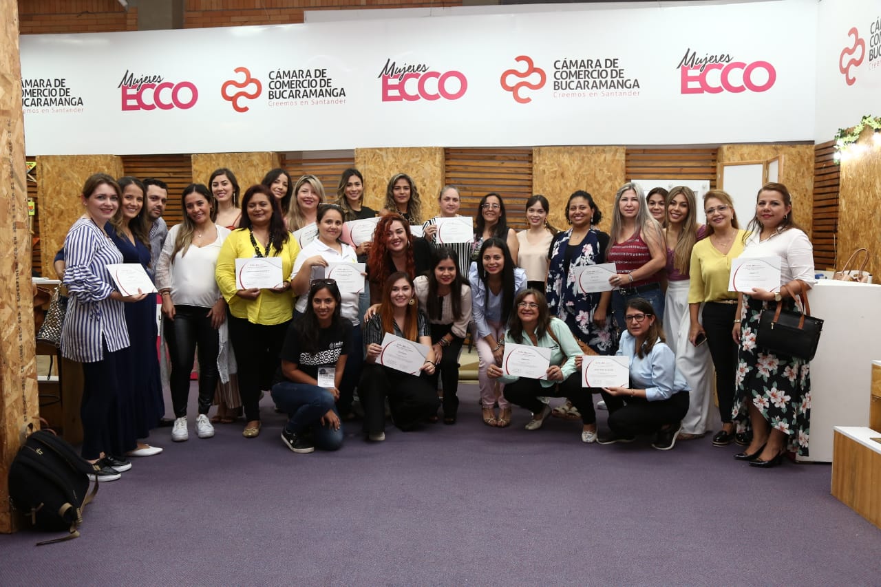 Mujeres lideran el 49.19% de las empresas registradas por personas naturales en la CCB