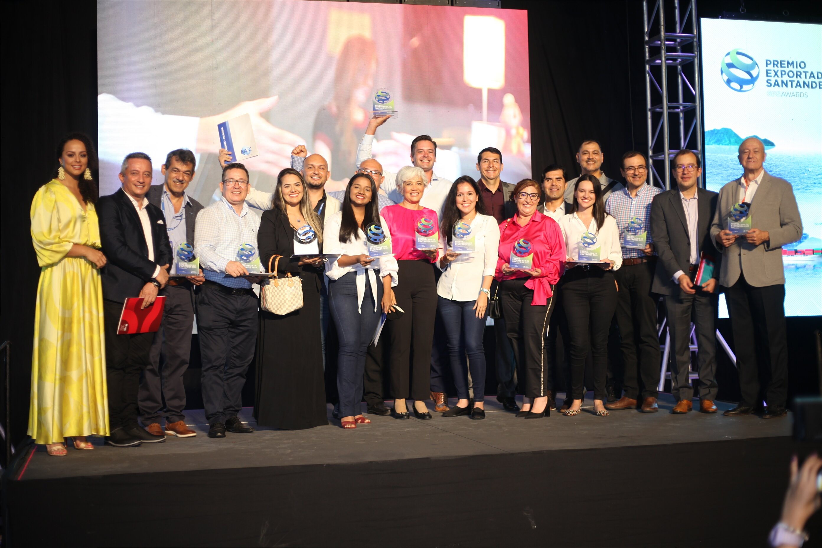 Cámara de Comercio de Bucaramanga [ Blog La Cámara de Comercio de Bucaramanga galardonó 11 Cámara de Comercio de Bucaramanga [ Blog La Cámara de Comercio de Bucaramanga galardonó 11