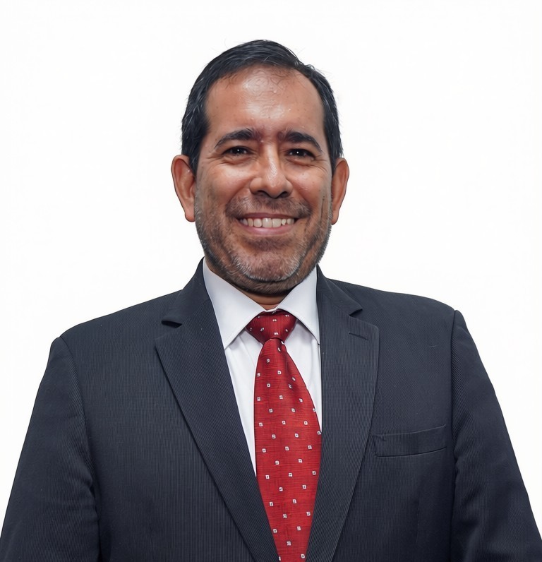 ERNESTO VASQUEZ LUCIGNIANI