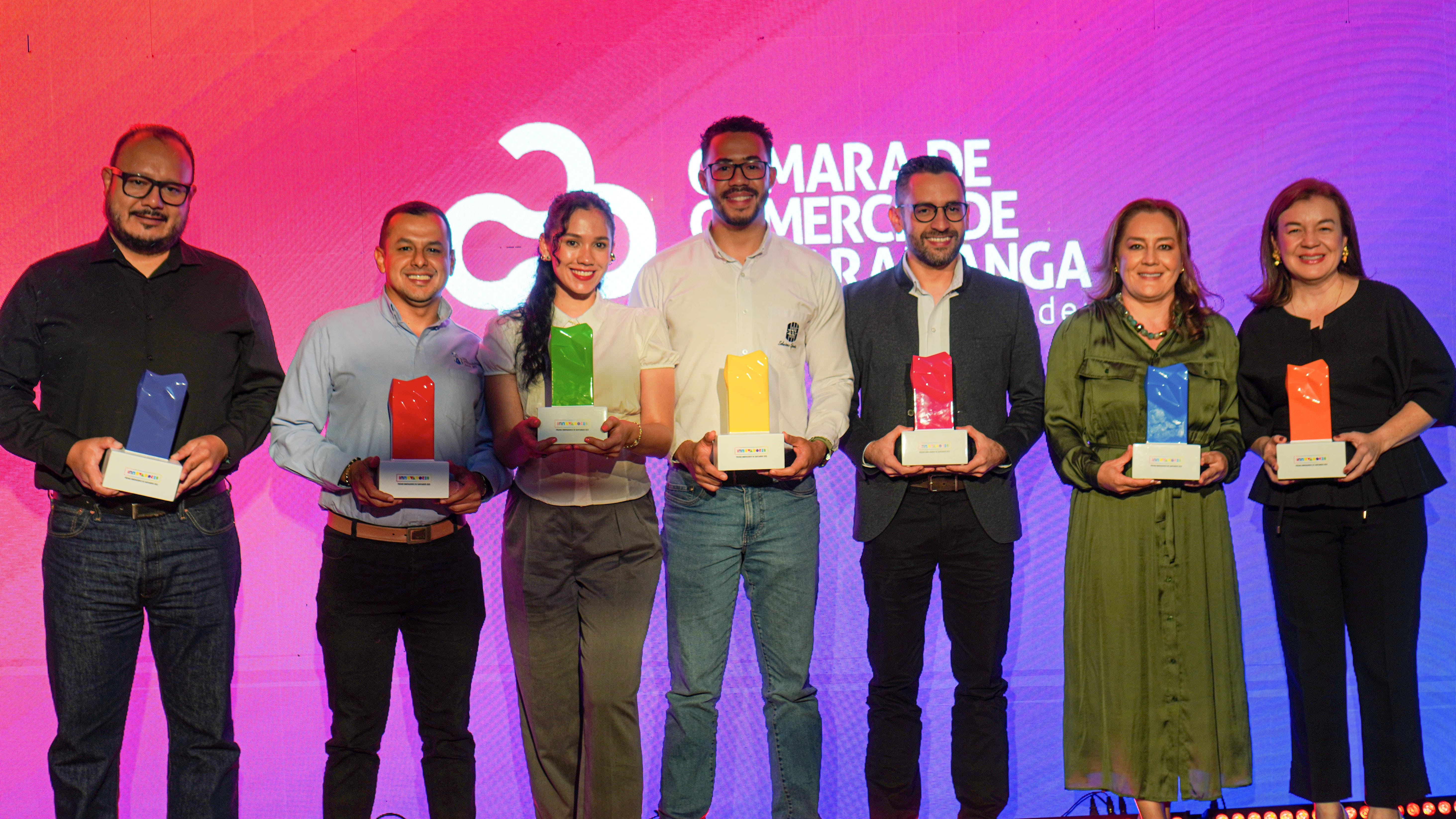La Cámara de Comercio de Bucaramanga reconoció a los más innovadores de Santander en la Gala de los Premios IDES 2025
