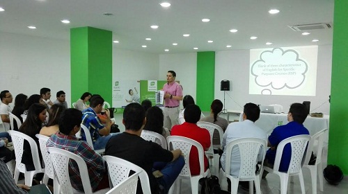 Docentes de Bucaramanga Bilingüe recibieron capacitación en habilidades de BPO & Contact Center